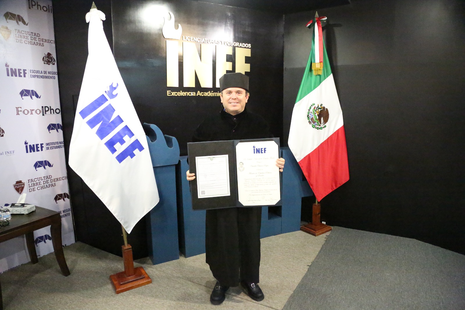 Egresado de Éxito